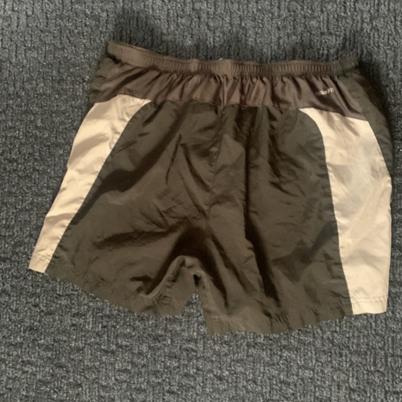 Short - Picture 3 of 4